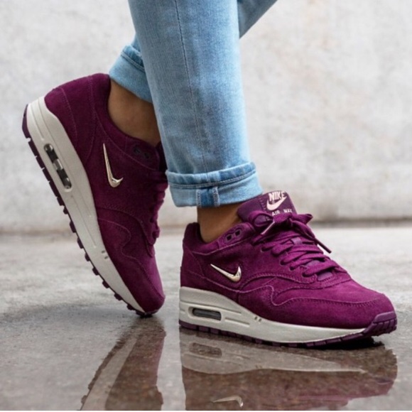 Nike Shoes - NWT🍷 Nike Air Max 1 Premium SC
